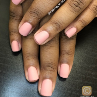 Shellac manicure for anastasiajones
